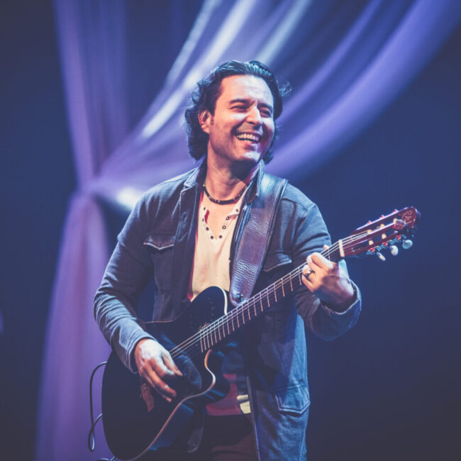 Le guitariste Rib Tardik présente un concert sur l'heure du midi, le 27 mai prochain, lors du Festival des guitares du Monde en Abitibi-Témiscamingue.