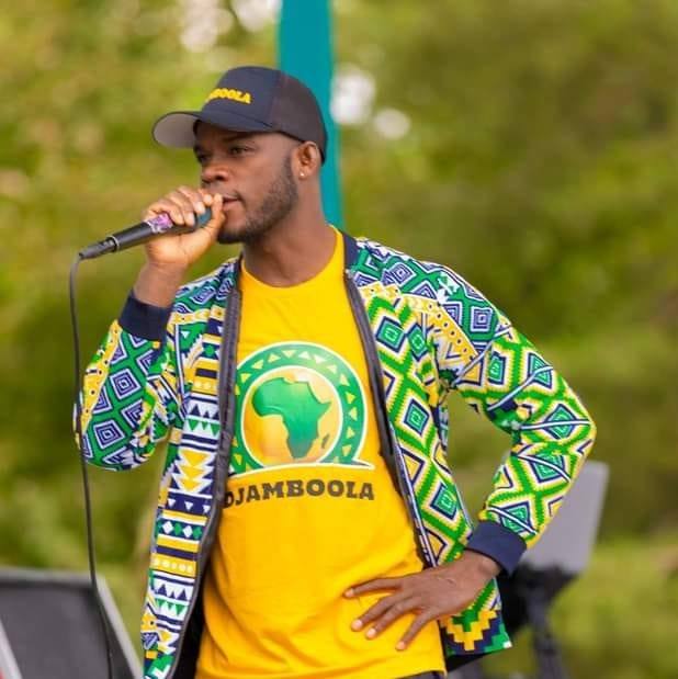 L'Afrostival est une nouvelle célébration de la culture africaine à Rouyn-Noranda. On pourra assister à des tables rondes et des discussions avec des entrepreneurs originaires d'Afrique.