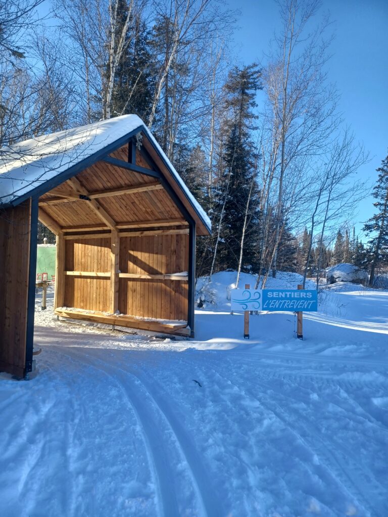 Aller marcher dans le décor du Témiscamingue est une excellement façon de profiter d'une escapade hivernale. 